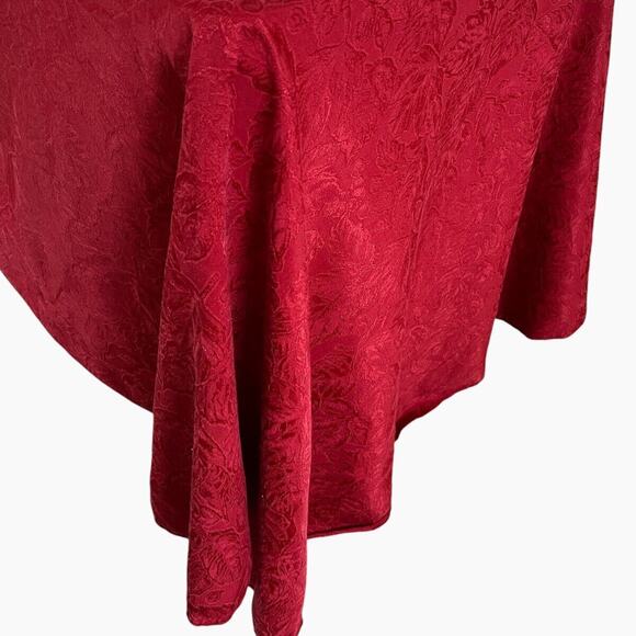 Damask Red Tablecloth Round 68" Better Homes Cotton Blend Festive Dining Holiday - Picture 2 of 8
